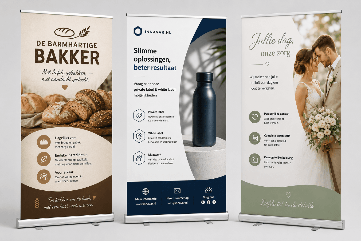 Drie opgezette roll-up banners naast elkaar: een bakkerij, een zakelijke banner en een banner voor bruiloften